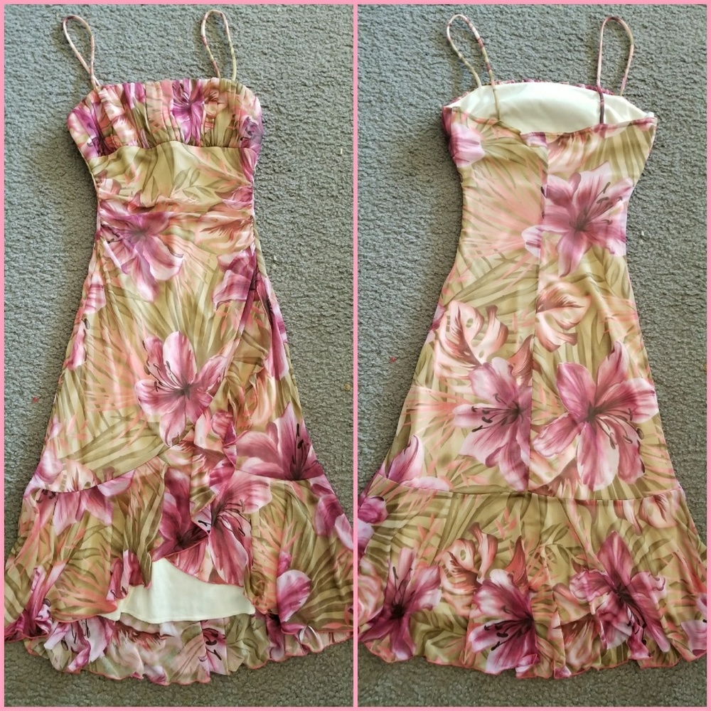 Fitted Spaghetti Strap Floral Dress w/ Ruffles